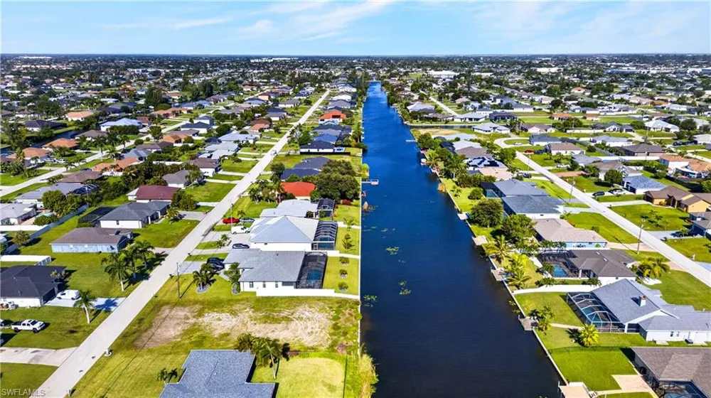 107 SW 21st Street Cape Coral, FL 33991