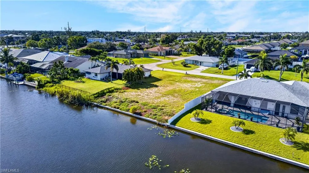 107 SW 21st Street Cape Coral, FL 33991