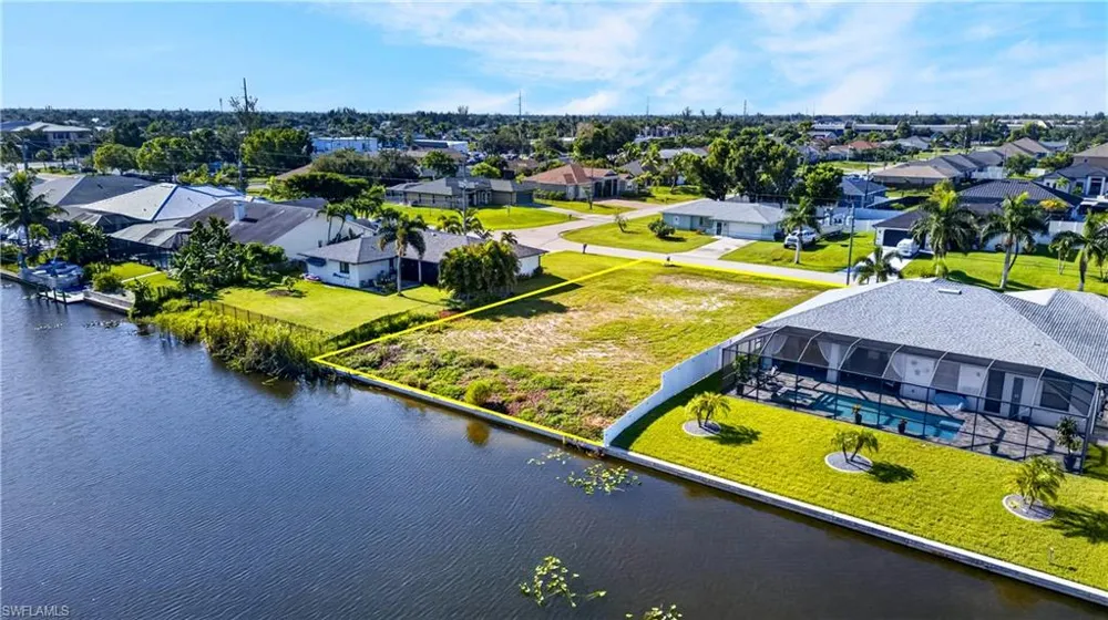 107 SW 21st Street Cape Coral, FL 33991