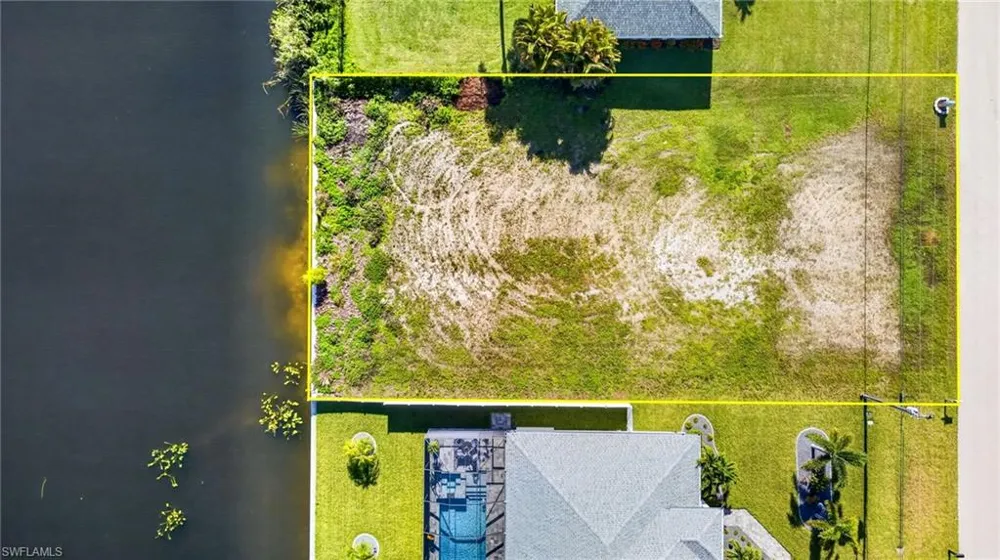 107 SW 21st Street Cape Coral, FL 33991