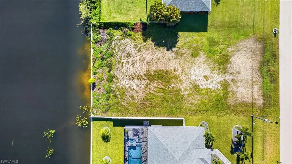 107 SW 21st Street Cape Coral, FL 33991