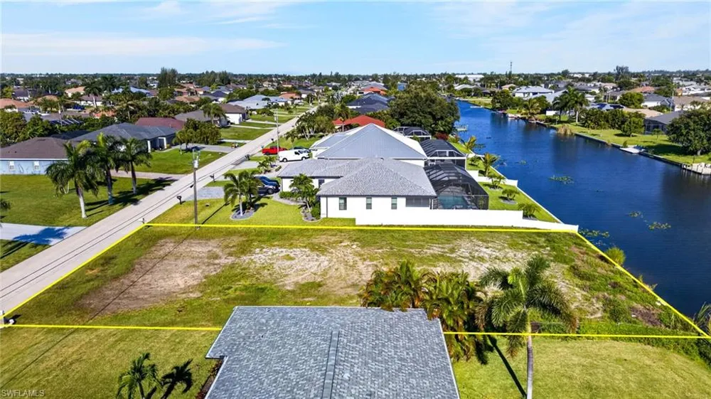 107 SW 21st Street Cape Coral, FL 33991