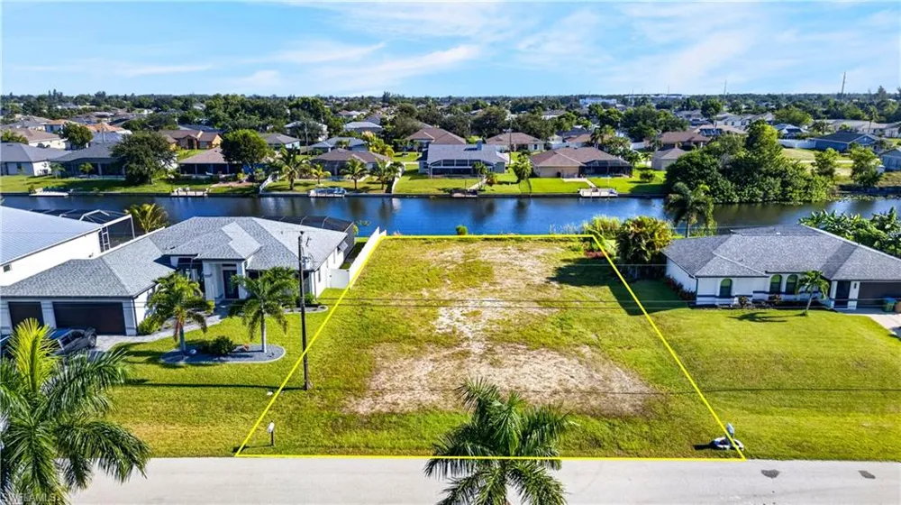 107 SW 21st Street Cape Coral, FL 33991