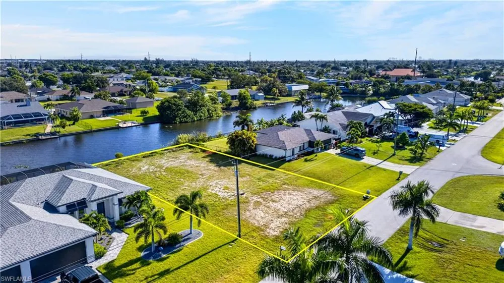 107 SW 21st Street Cape Coral, FL 33991