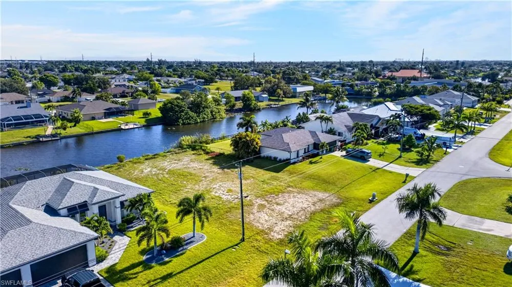 107 SW 21st Street Cape Coral, FL 33991