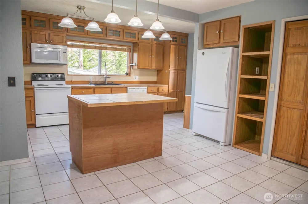 6720 Central Park Drive Aberdeen, WA 98520