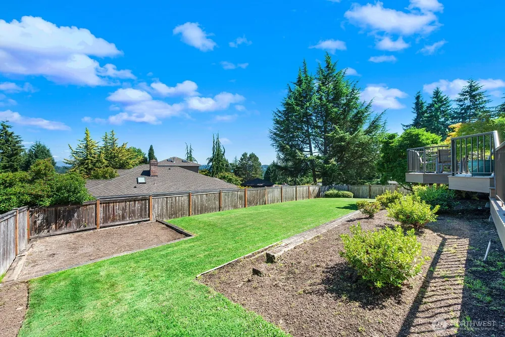 19004 64th Avenue NE Kenmore, WA 98028
