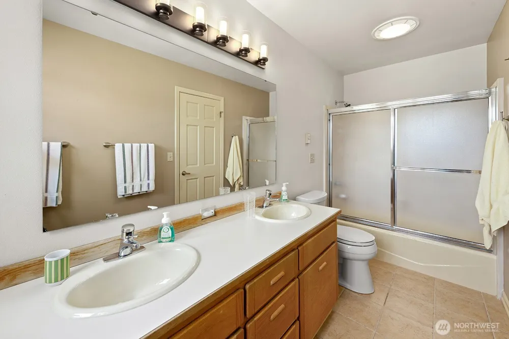 19004 64th Avenue NE Kenmore, WA 98028