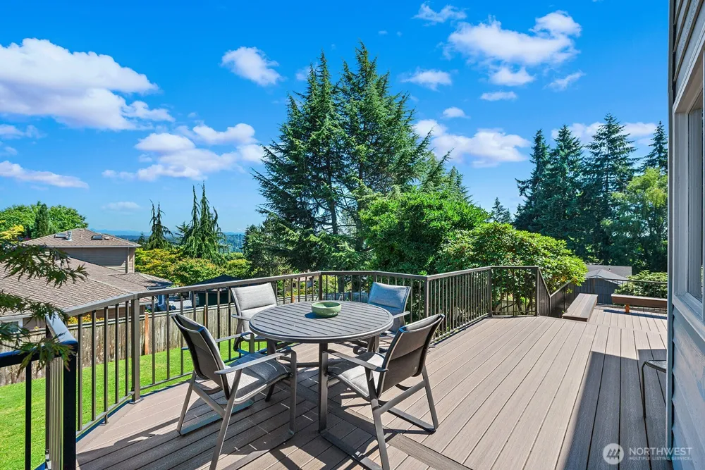 19004 64th Avenue NE Kenmore, WA 98028