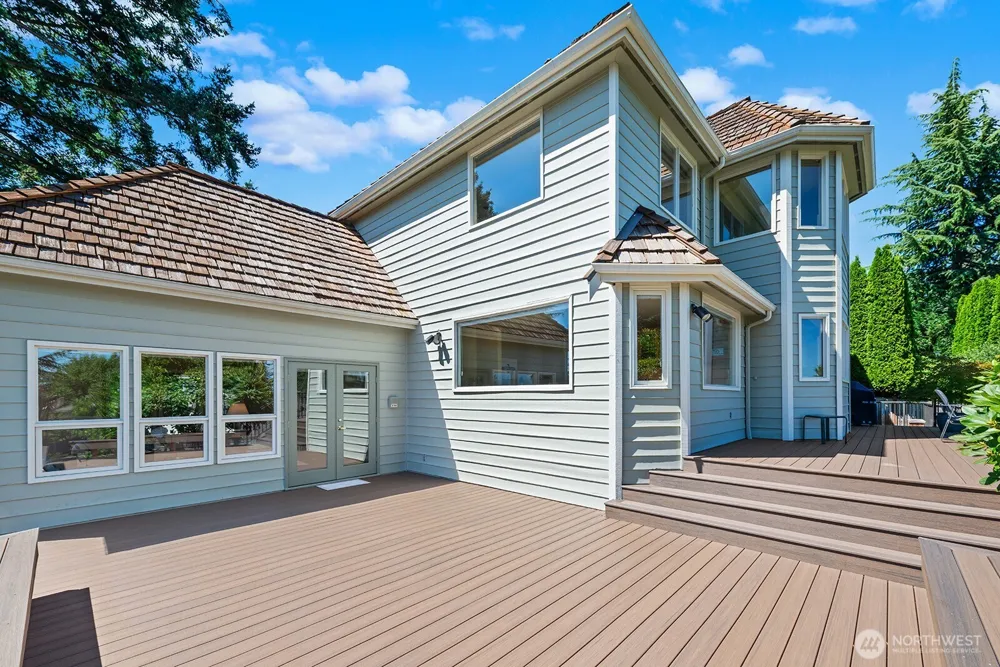 19004 64th Avenue NE Kenmore, WA 98028
