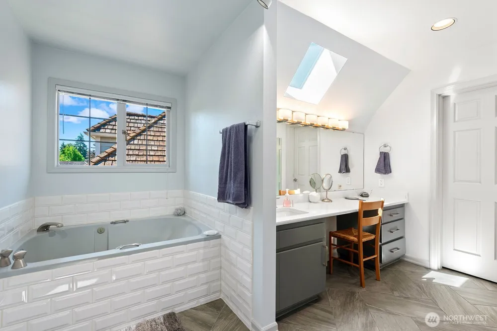 19004 64th Avenue NE Kenmore, WA 98028