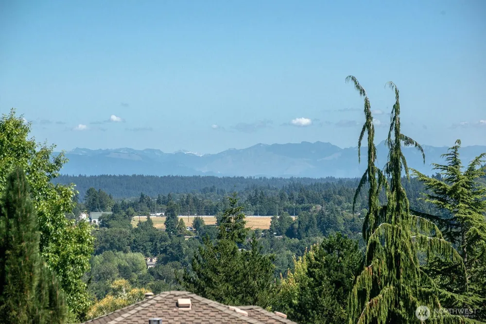 19004 64th Avenue NE Kenmore, WA 98028