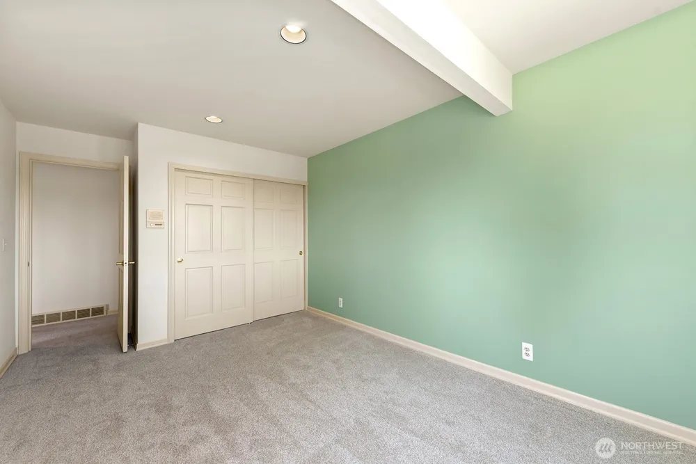 19004 64th Avenue NE Kenmore, WA 98028