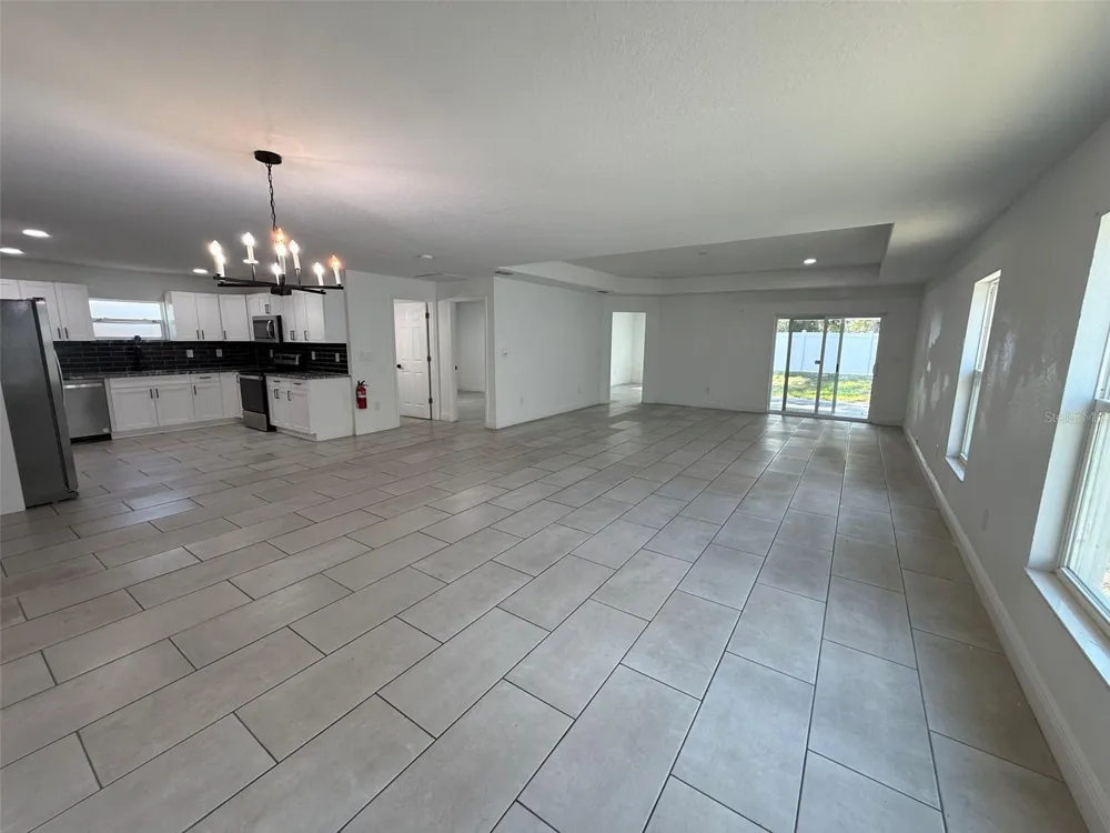 5112 PACIFIC AVENUE Weeki Wachee, FL 34607
