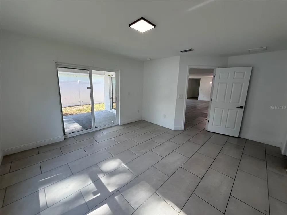 5112 PACIFIC AVENUE Weeki Wachee, FL 34607