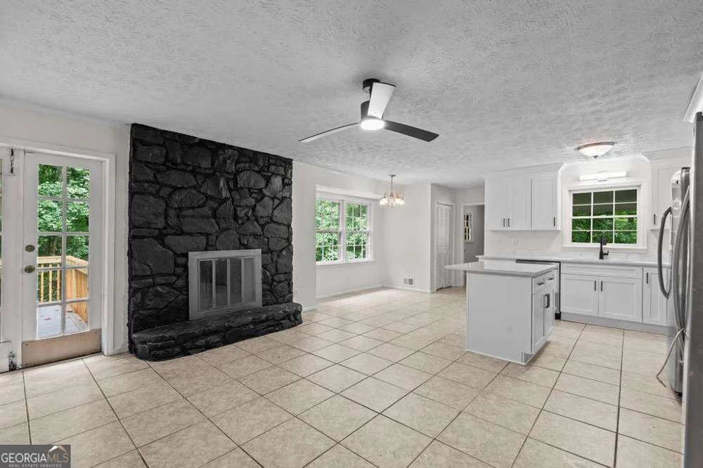 246 Barbara LN SW Mableton, GA 30126