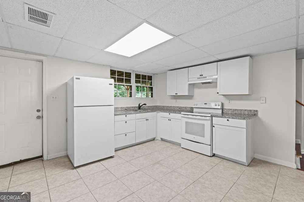 246 Barbara LN SW Mableton, GA 30126