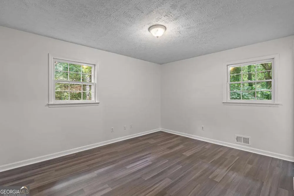 246 Barbara LN SW Mableton, GA 30126