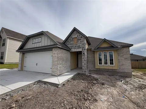2209 Autumn Lake Drive