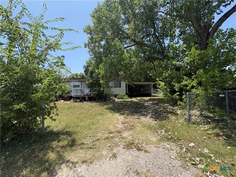 428 Clore Road