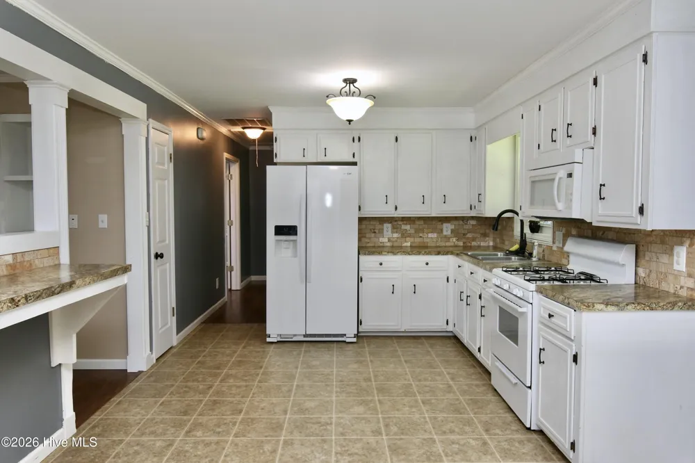 1811 John Small Avenue Washington, NC 27889