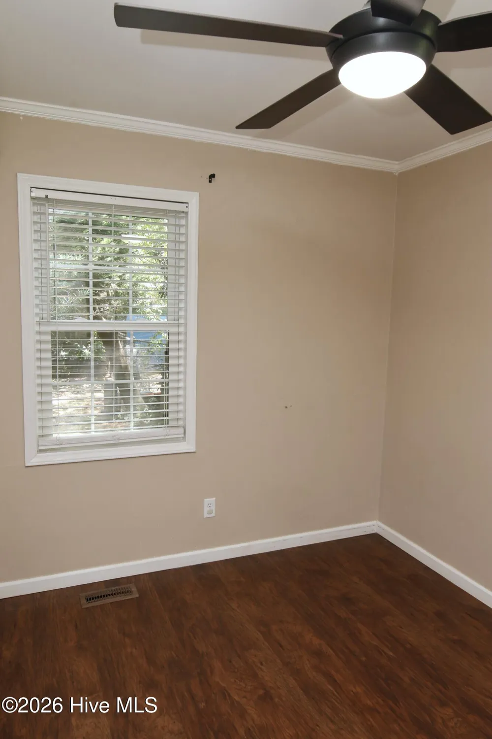 1811 John Small Avenue Washington, NC 27889