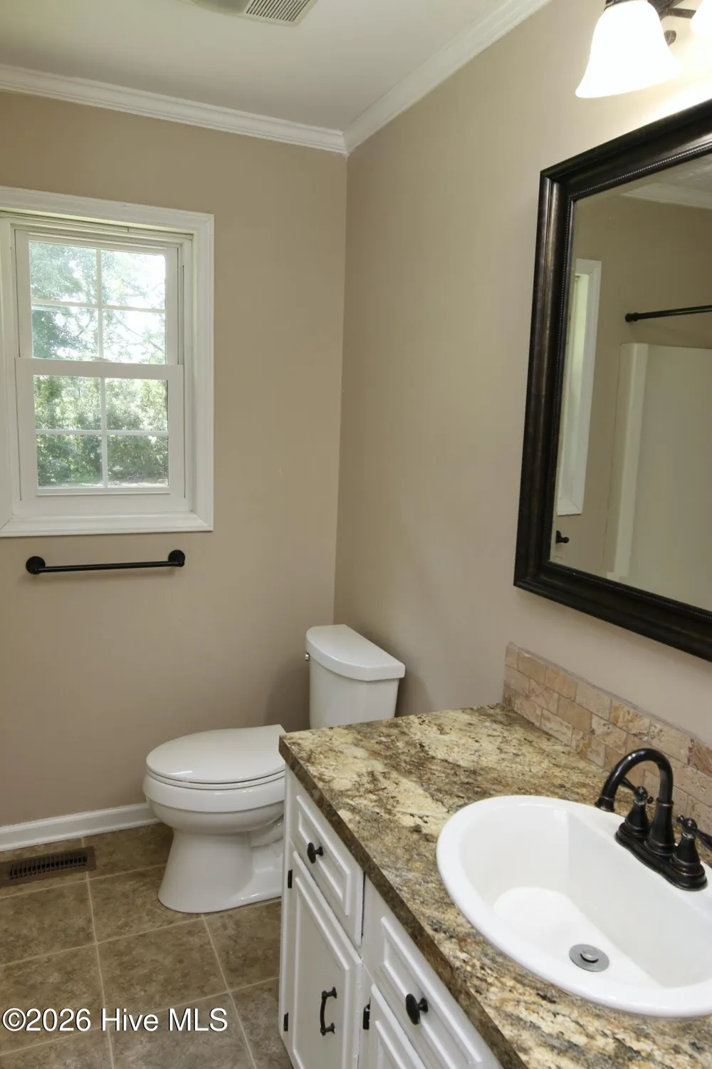 1811 John Small Avenue Washington, NC 27889