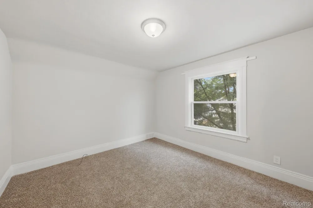 99 South Avenue Mt Clemens City, MI 48043