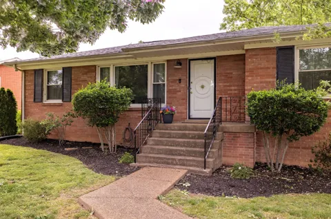 400 Freda Villa