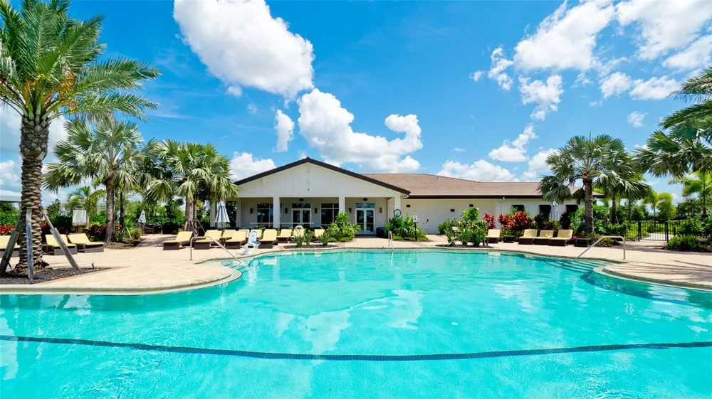 3707 GRAIN RUN Bradenton, FL 34211