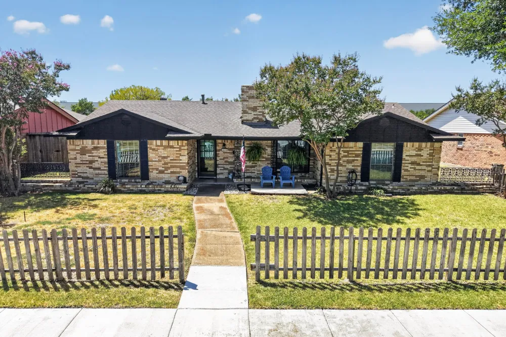 2412 Monticello Drive Mesquite, TX 75149