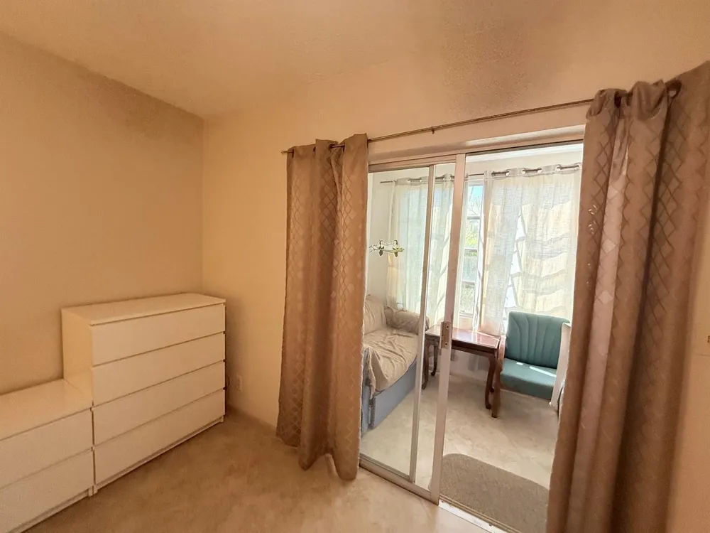 2204 Lake Osborne Drive #5 