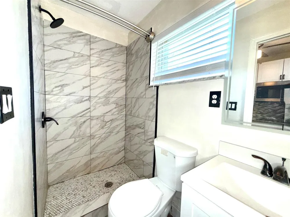 3548 NW 39th Avenue Lauderdale Lakes, FL 33309