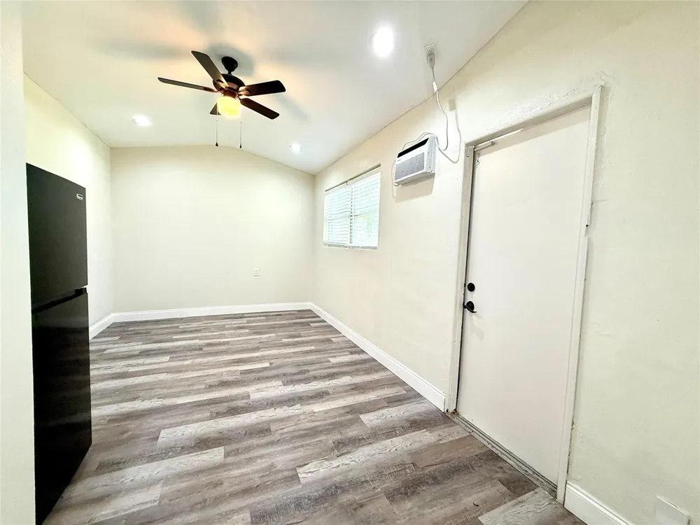 3548 NW 39th Avenue Lauderdale Lakes, FL 33309