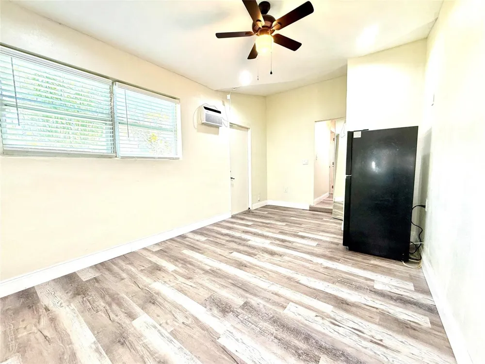3548 NW 39th Avenue Lauderdale Lakes, FL 33309