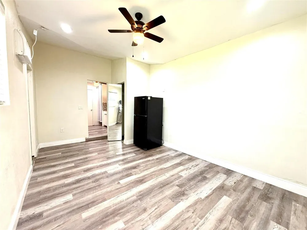 3548 NW 39th Avenue Lauderdale Lakes, FL 33309