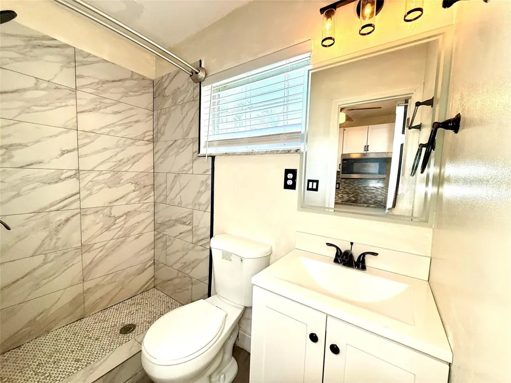3548 NW 39th Avenue Lauderdale Lakes, FL 33309