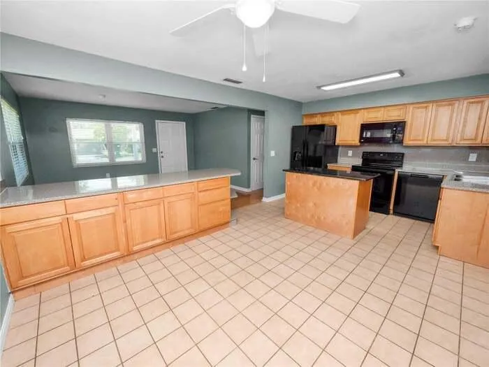 5134 HARVARD STREET W Lakeland, FL 33810