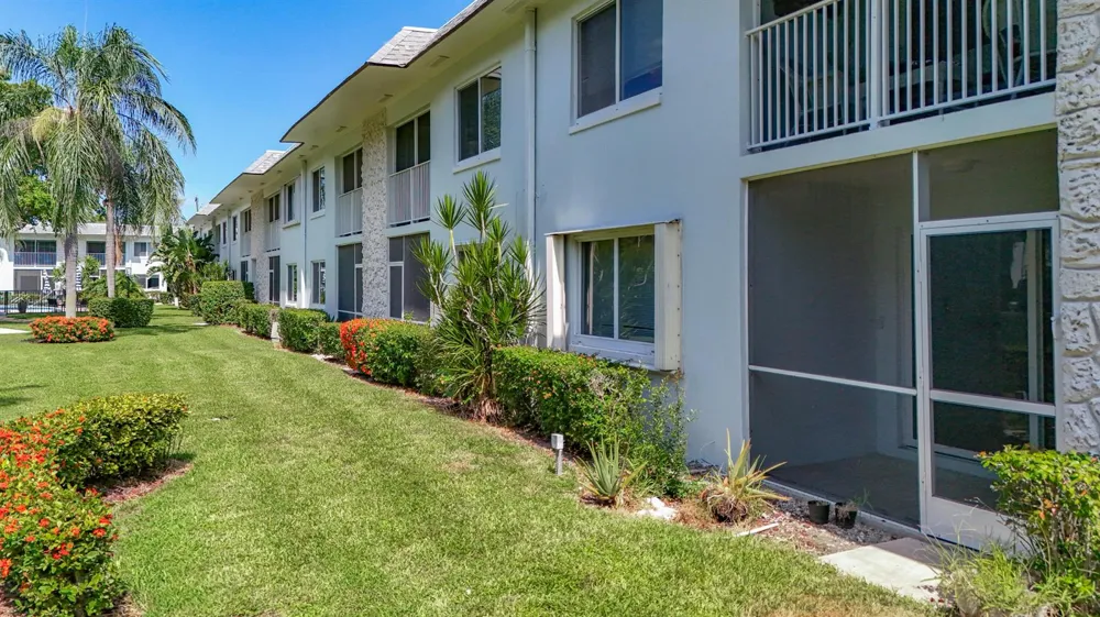 207 TROPIC ISLE DRIVE #1130 Delray Beach, FL 33483