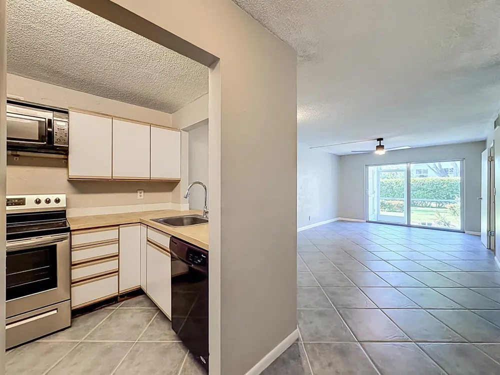 207 TROPIC ISLE DRIVE #1130 Delray Beach, FL 33483