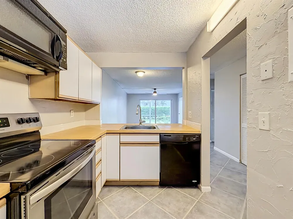 207 TROPIC ISLE DRIVE #1130 Delray Beach, FL 33483