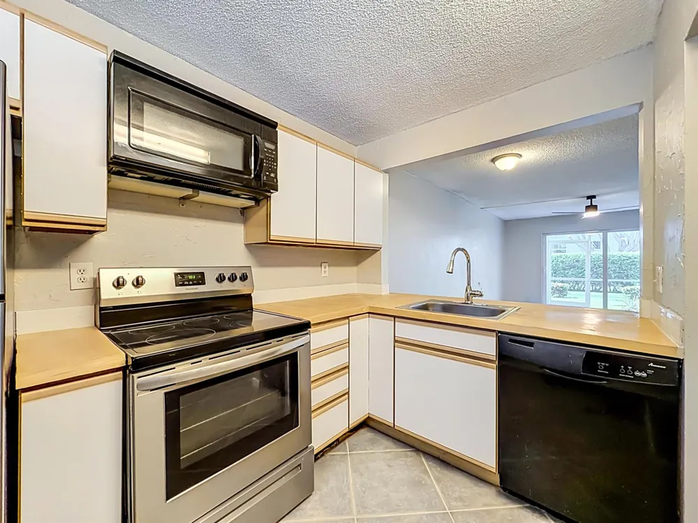 207 TROPIC ISLE DRIVE #1130 Delray Beach, FL 33483