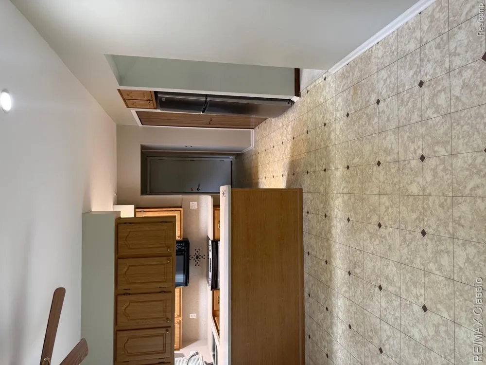 5050 Winewood Lane Commerce Charter Township, MI 48382