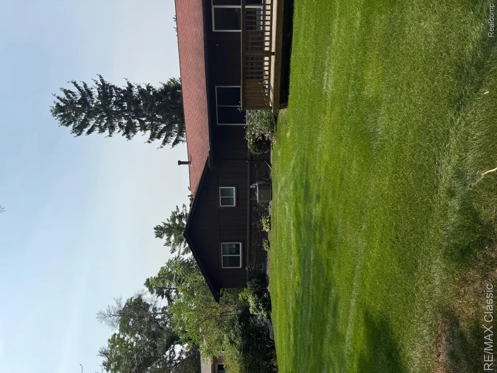 5050 Winewood Lane Commerce Charter Township, MI 48382