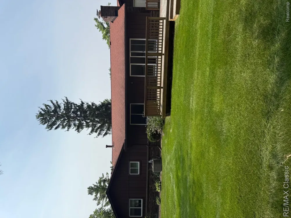 5050 Winewood Lane Commerce Charter Township, MI 48382