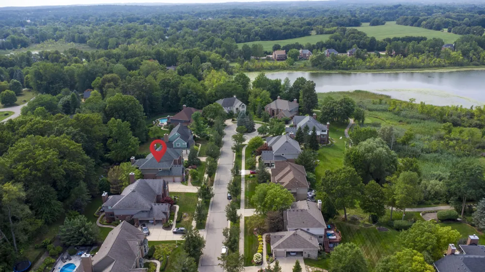 2280 Ivy Hill Drive Commerce Charter Township, MI 48382