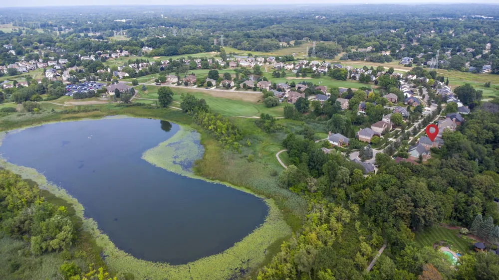 2280 Ivy Hill Drive Commerce Charter Township, MI 48382
