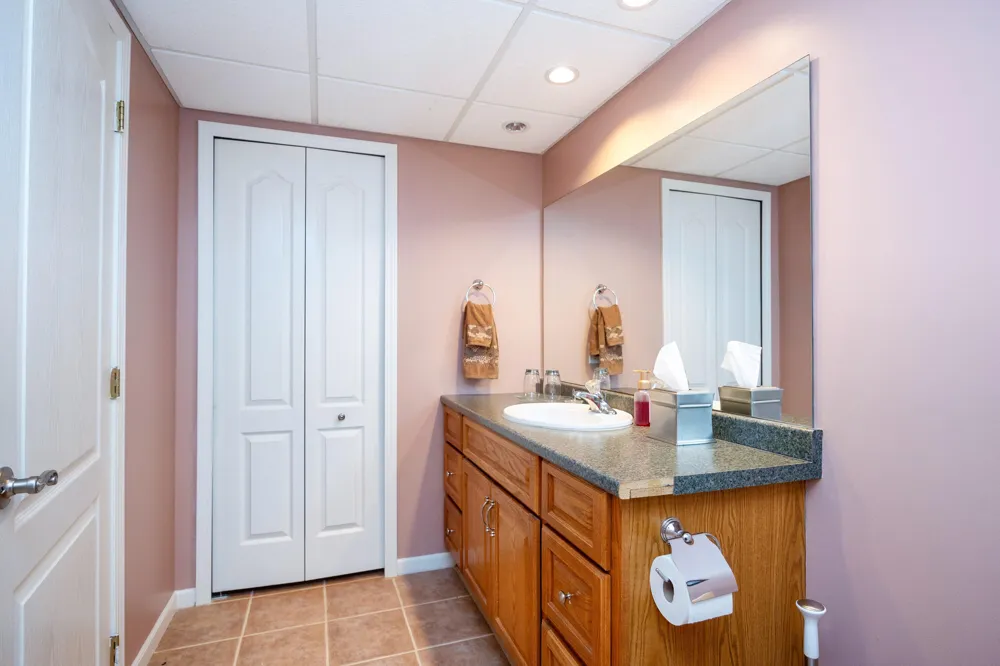 2280 Ivy Hill Drive Commerce Charter Township, MI 48382