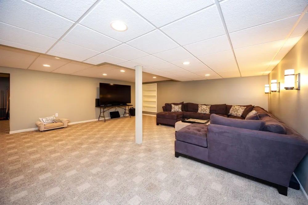 2280 Ivy Hill Drive Commerce Charter Township, MI 48382