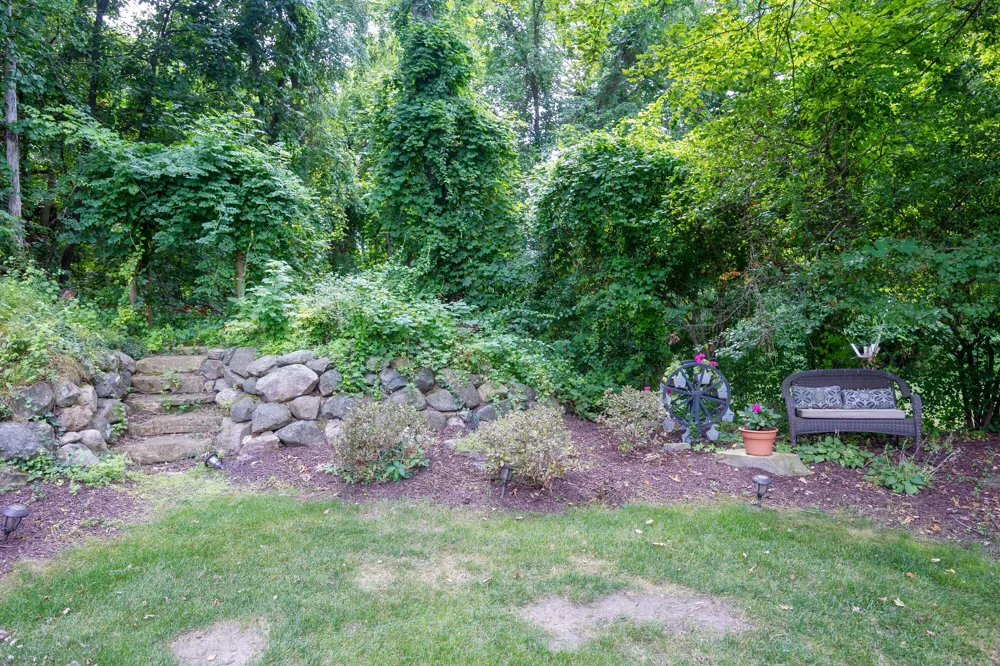2280 Ivy Hill Drive Commerce Charter Township, MI 48382